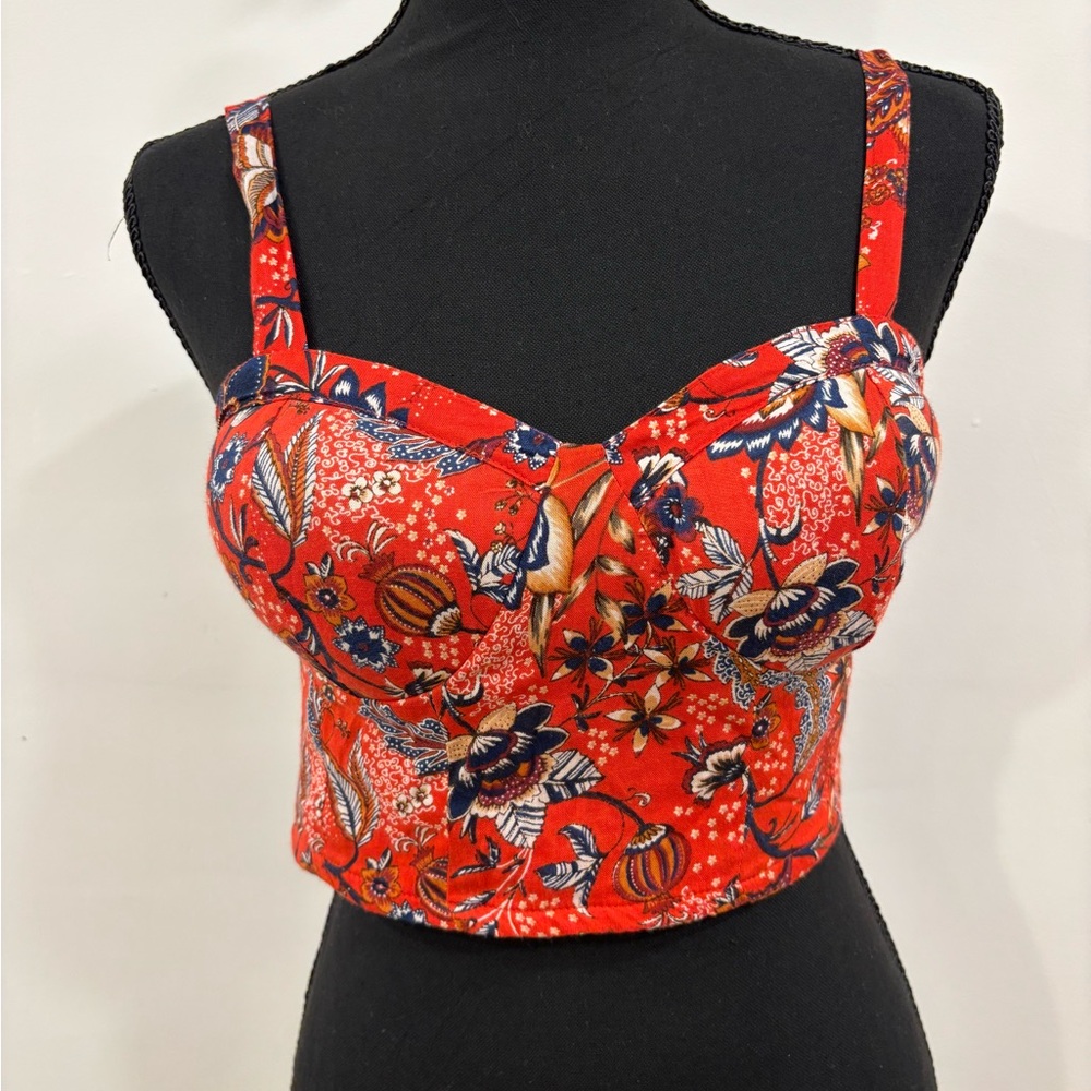 Chic Red Floral Crop Top